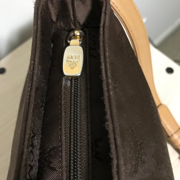 MCM shoulder bag🌹 - Picture 7 of 12